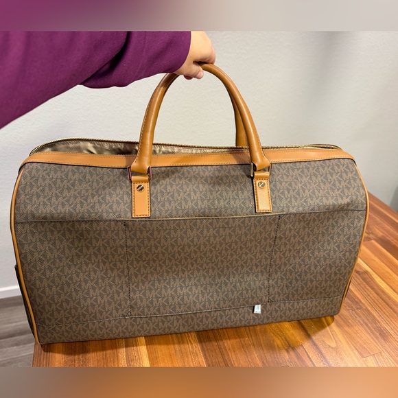Michael Kors Bedford Extra Large Travel Bag - Picture 2 of 3